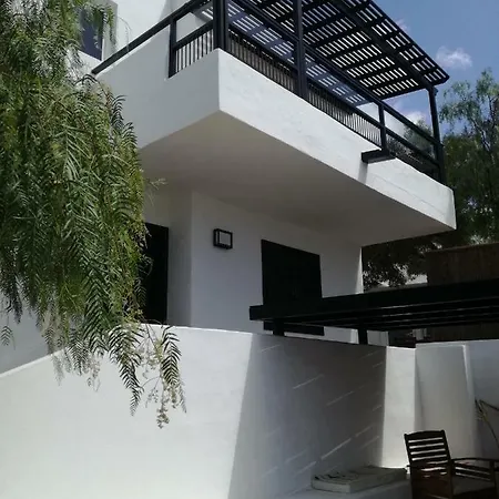 Sorondongo & Garden