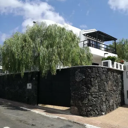 Sorondongo & Garden Villa