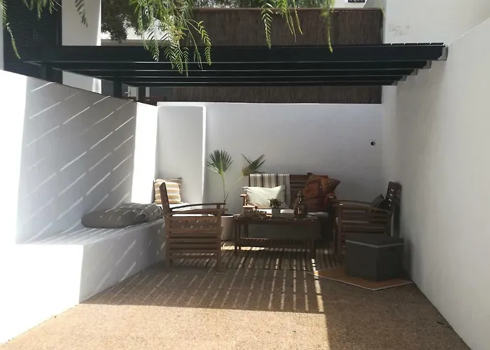 Sorondongo & Garden Villa *