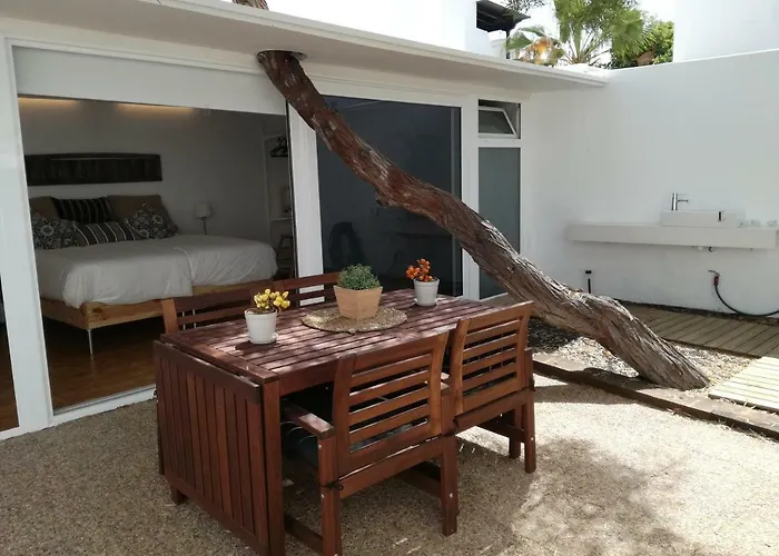 Sorondongo & Garden فيلة *