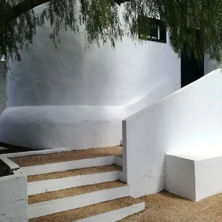 Villa Sorondongo & Garden *